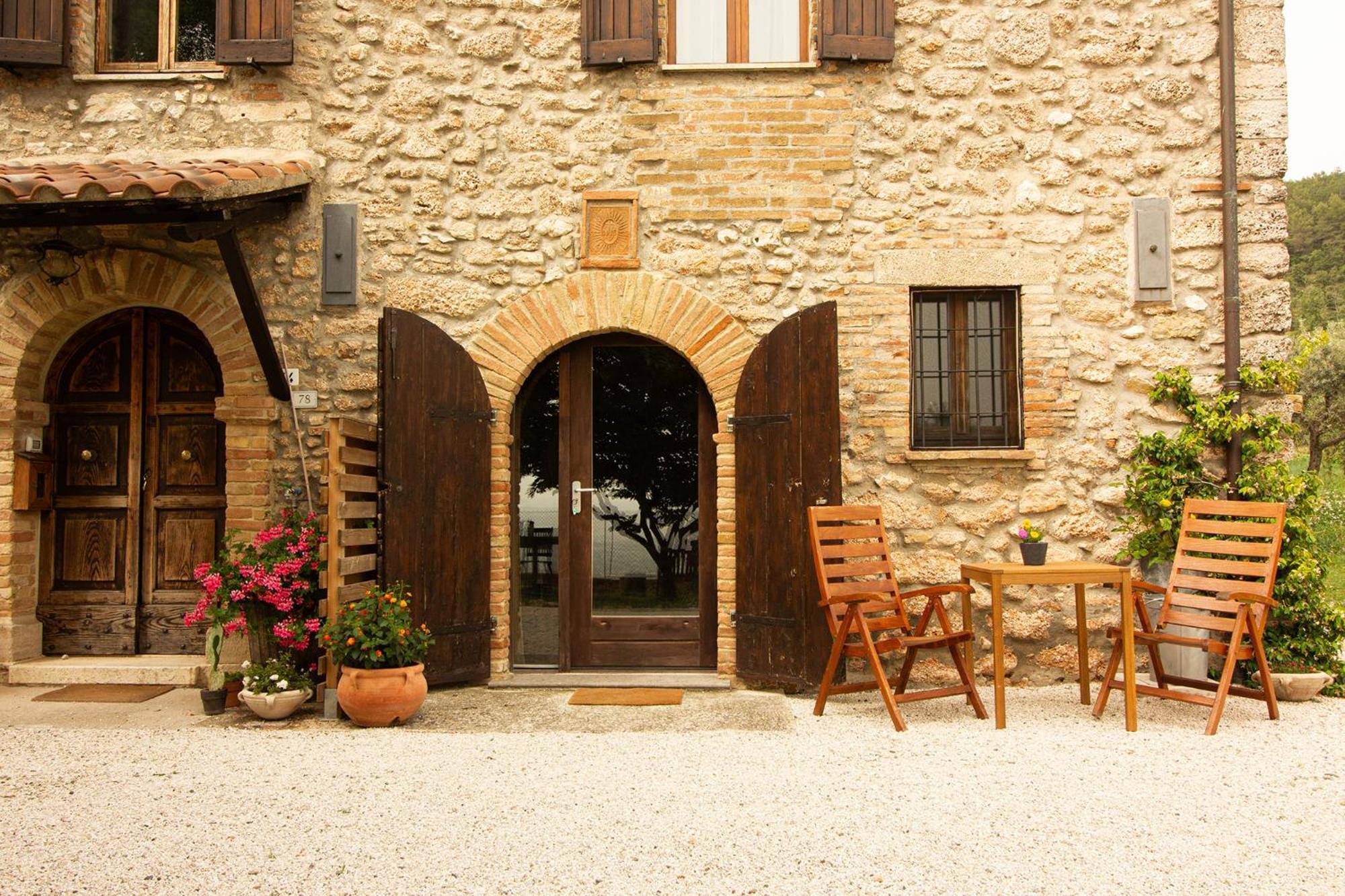 Casa Zampani Bed & Breakfast Massa Martana Exterior photo